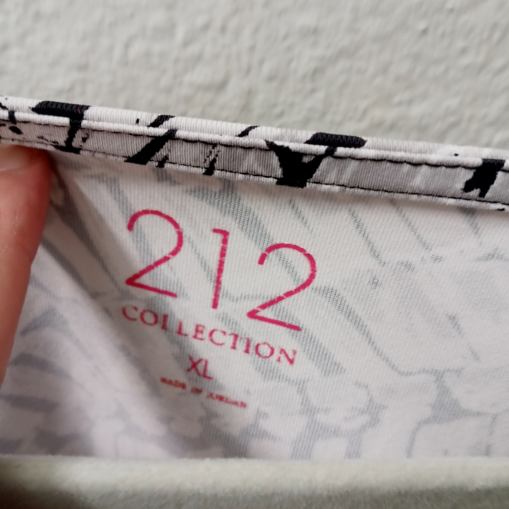 212 Collection Black And Gray Patterned Short Sle… - image 6